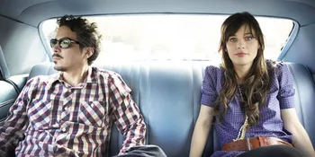 She &#38; Him Kemas Lagu-Lagu Favorit di Album Baru