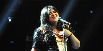 Shena Malsiana Bawakan Soundtrack Film 'JAMES BOND'