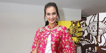 Shopping Hemat Ala Atiqah Hasiholan