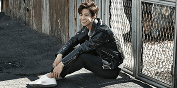 Si Ganteng Song Jae Rim Operasi Plastik di Bagian Rahang?