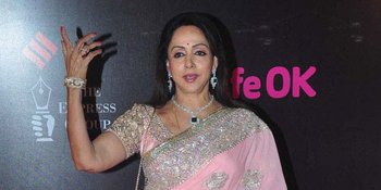 Siap Jadi Nenek, Hema Malini Cuti Dari Dunia Artis dan Politik