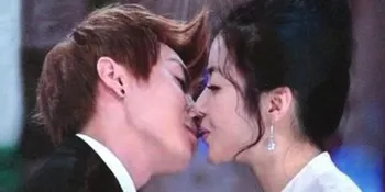 Siap Wajib Militer, Leeteuk Berikan Ciuman Perpisahan Untuk Kang Sora