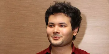 Sibuk Karir, Ridho Rhoma Janji Selesaikan Kuliah 2016