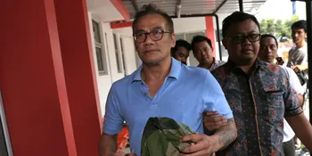 Sidang Ditunda, Rekan Artis Pendukung Tio Pakusadewo Soraki Hakim Anggota