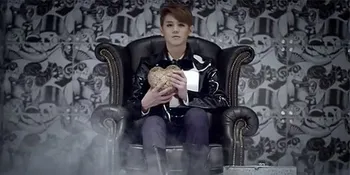 Simak Kemesraan Yoseob B2ST di MV Solo Debut, 'Caffeine'