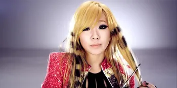 Single Solo CL 2NE1 Masuk 100 Besar Chart di 14 Negara