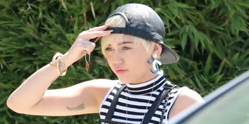 Sisi Kocak Dalam Diri Miley Cyrus, Mau Tahu?