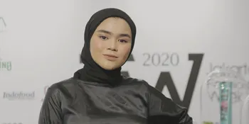 Sivia Azizah Selalu Beli Sepatu Sneakers Harga Retail
