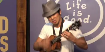 Skillful! 'Rolling In The Deep' Versi Ukulele Bikin Merinding