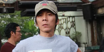 Slank Jadi 'Pramugari' di Konser Sore-Sore Anti Narkoba