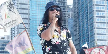 Slank Tampil Bareng Artis-Artis Kondang di Panggung #KonserGue2