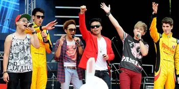 SMASH: Raffi Ahmad Rajin Sholat