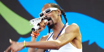 Snoop Lion Ajari Anak-Anaknya Merokok Ganja!