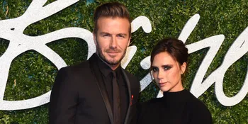 So Sweet, David Beckham Bukakan Pintu Mobil Untuk Victoria