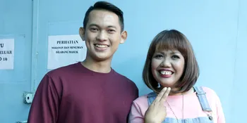 Soal Fotonya Bersama Cowok Ganteng, Elly Sugigi: Dia Orangnya Asyik