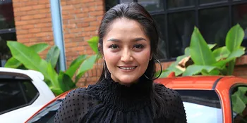 Ditanya Tentang Penampilan, Siti Badriah Mengaku Nggak Bisa Make Up