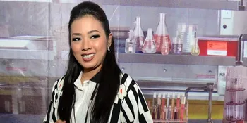 Perempuan Ini Diaku Sebagai Anak, Soimah Bikin Heboh Panggung DAA4