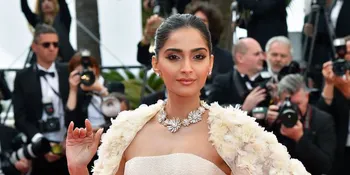 Sonam: Aishwarya Rai Sengaja Pakai Lipstik Ungu Biar Dibicarakan