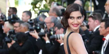 Sonam Kapoor Curi Perhatian di Cannes Film Festival 2014
