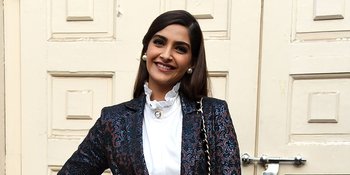 Sonam Kapoor Pede Padukan Hijau Stabilo dengan Pink, Panen Pujian dan Hujatan