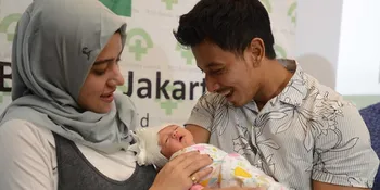 Sonny Septian Dampingi Persalinan Fairuz A Rafiq Hingga Potong Tali Pusar Anak