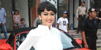 Status Hubungan Jupe Dengan Gaston Castano Belum Pasti!