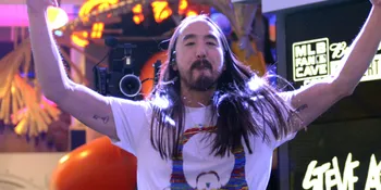 Steve Aoki Berhasil Kawinkan 'HUNGER GAMES' &#38; 'STAR WARS'!