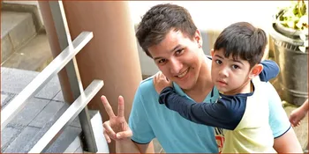 Stuart Collin Belum Beli Mas Kawin Untuk Risty Tagor