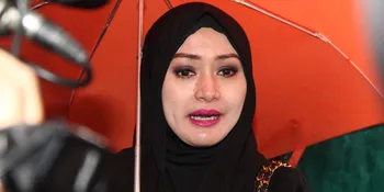 Suami Dipenjara, Keuangan Edies Adelia Kalang Kabut