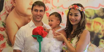 Suami Indah Kalalo Ingin Punya 5 Anak Perempuan