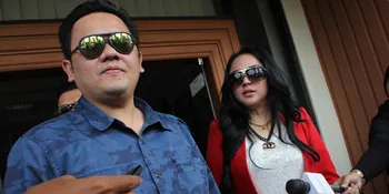 Suami Regina Akan Laporkan Farhat Abbas Dengan Pasal Perzinaan