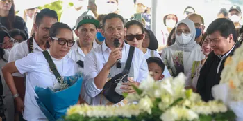 Suasana Haru Pemakaman Carlo Saba, Yovie Widianto dan Mario Ginanjar Merasa Kehilangan Sosok Sahabat
