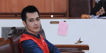 Suasana Sidang Eza Gionino Berakhir Ricuh