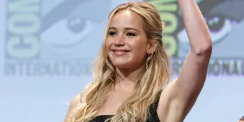 Subuh-Subuh, Jennifer Lawrence Ditawari Jadi Pengusaha Pel