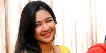 Suka Debat, Mikha Tambayong Kuliah Ilmu Hukum