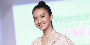 Suka Selfie Duck Face, Raline Shah: Lipstick Itu Penting Banget