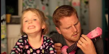 Super Imut, Gadis ini Cover Lagu Zooey Deschanel