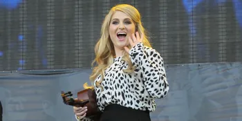 Super Keren! Meghan Trainor Main Live Akustik