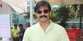 Super Telat! Vivek Oberoi Pede Baru Ikut Ice Bucket Challenge