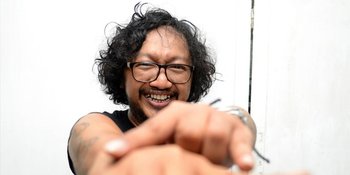 Sutradarai Rock Ekalaya, Arie Dagienkz Yakin Kepalanya 'Pecah'