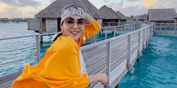 Syahrini Pamer Momen Mandi Manja di Bora-Bora, Kamar Mandinya Mewah Abis!