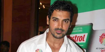 Sylvester Stallone Anggap John Abraham 'Seksi'
