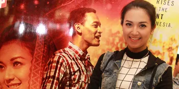 Sylvia Jajal Genre Baru di 'JOKOWI ADALAH KITA'