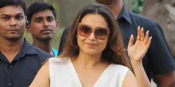 Syuting HICHKI Selesai, Rani Mukherjee Sapa Fans Dengan Ramah