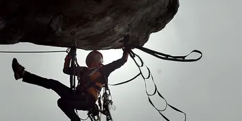 Syuting Iklan, Ha Ji Won Pamer Kemampuan Panjat Tebing Curam