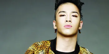 Taeyang Ungkap Foto Shirtless Untuk 'Ringa Linga'