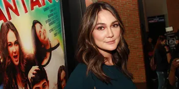 Tahlilan 7 Harian Julia Perez, Luna Maya Sumbang Buku Yasin
