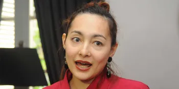 Tahun Baru Sendirian di Aussie, Rumah Tangga Dewi Rezer Retak?