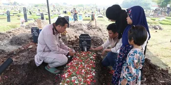 Tak Bisa Temani Sang Ayah Disaat Terakhir, Medina Zein Minta Maaf