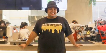 Tak Cuma Adakan Program Gratis, Ivan Gunawan Juga Berikan Sembako Untuk Setiap Warga yang Mau Divaksin